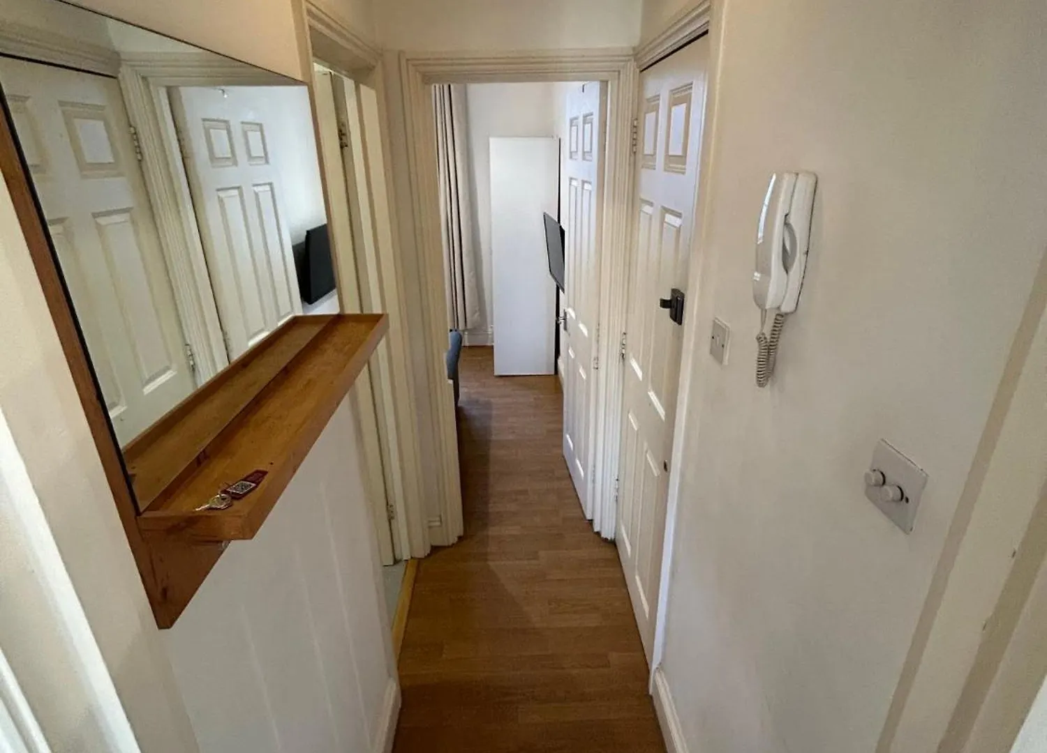 Spacious Central Brighton Apartment
